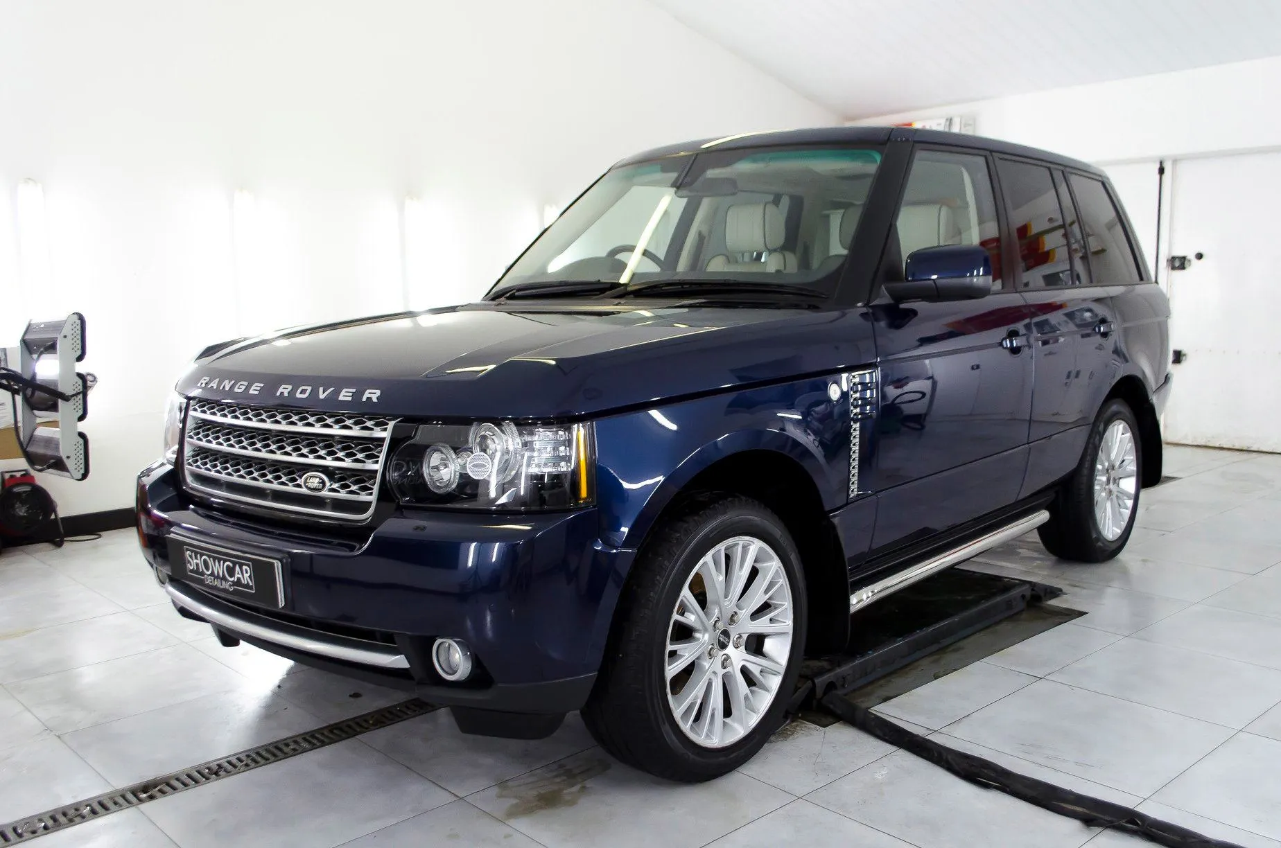 Land Rover Range Rover Westminster - korekta lakieru + sprzątanie wnętrza